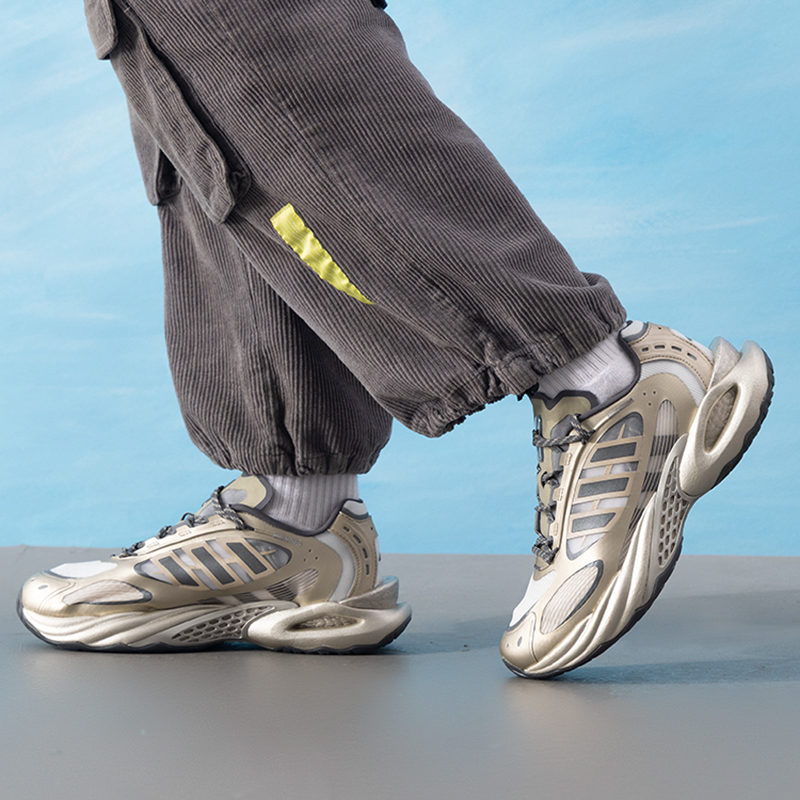 アディダス メンズ＆レディースシューズ オリジナル 軽量 ロ - Lightweight Road Running Shoes のレビューと価格